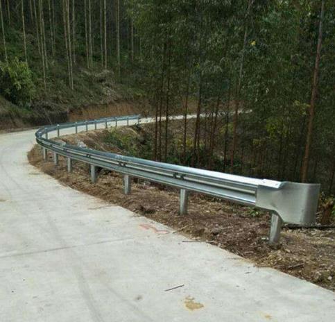 波紋護欄制造商必須達到哪些標準